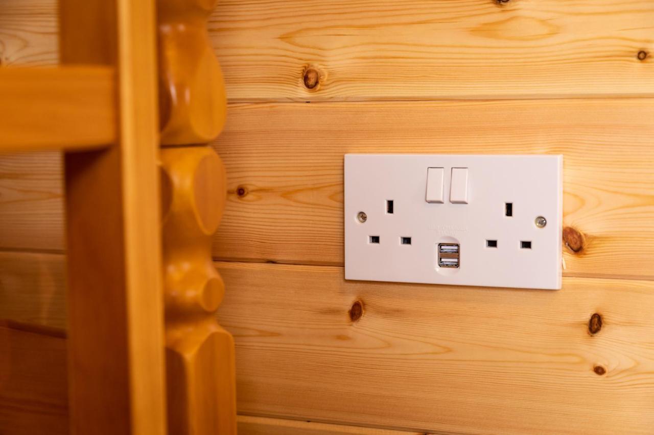 Camping Pods Trevella Holiday Park クラントック エクステリア 写真