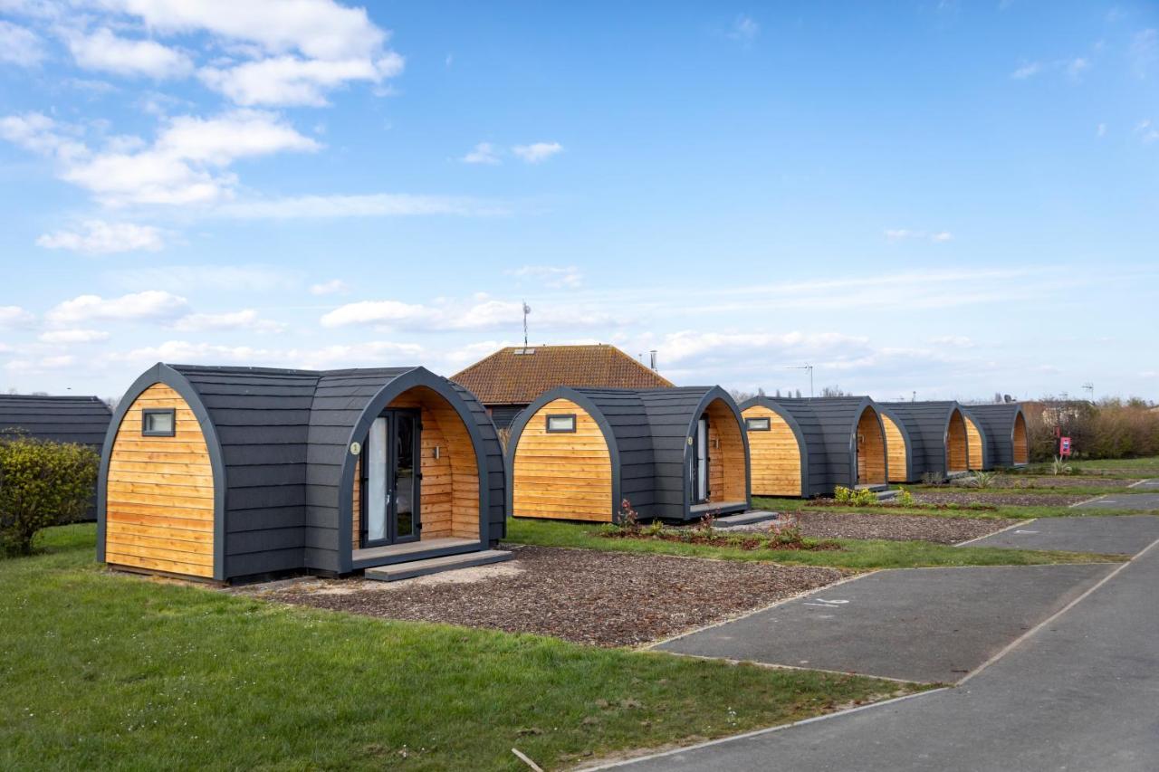 Camping Pods Trevella Holiday Park クラントック エクステリア 写真